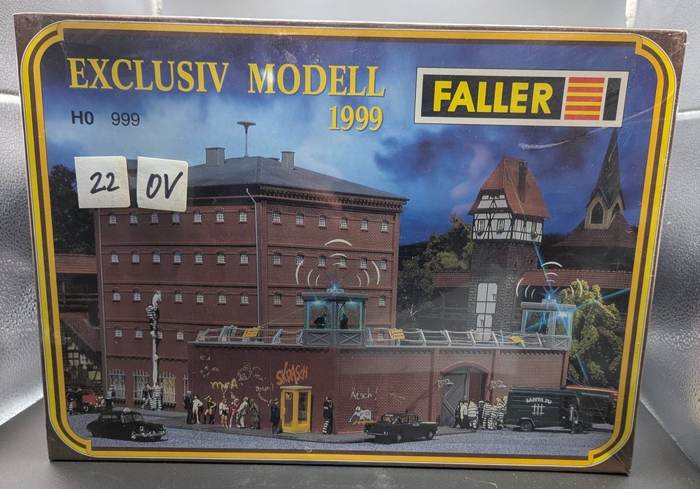 Faller Exclusiv Modell 1999: Gefängnis (999), originalverpackt, Foto 1