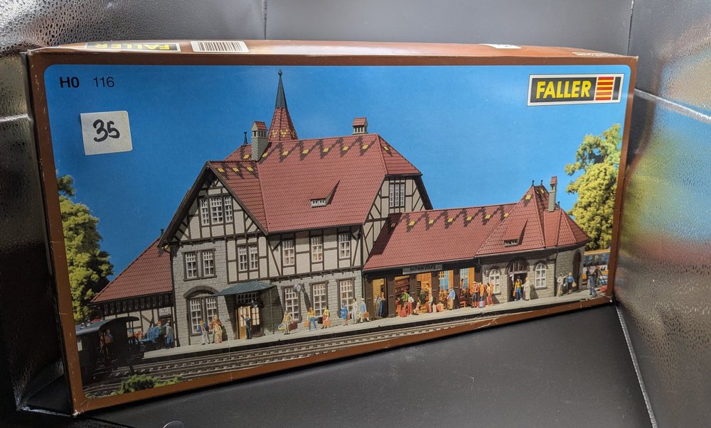 Faller Bahnhof 'Schwarzburg' (116 / 110116), Foto 1