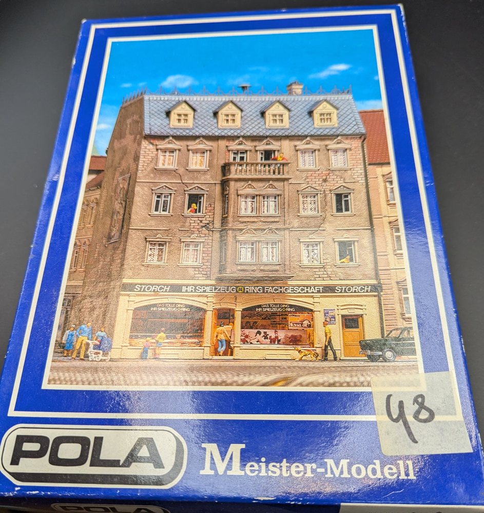 Pola Spielzeug Ring Fachgeschäft (110), Meister-Modell, Foto 1